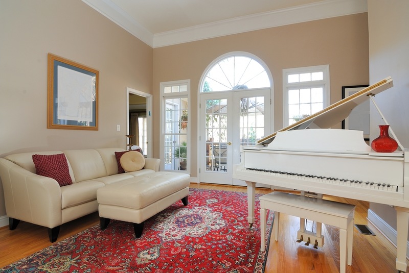 Get Crafty This Summer: 5 Steps To Painting Your Piano From Nationwide Piano Movers