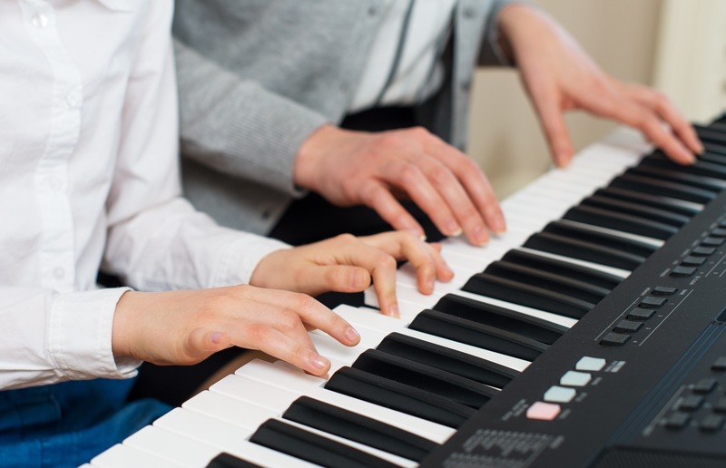 5 Ways to Start Playing the Piano
