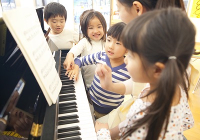 Get Kids Excited About Playing the Piano with This Advice