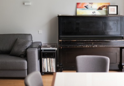 New York Piano Movers’ Guide to Piano Placement in Small Rooms