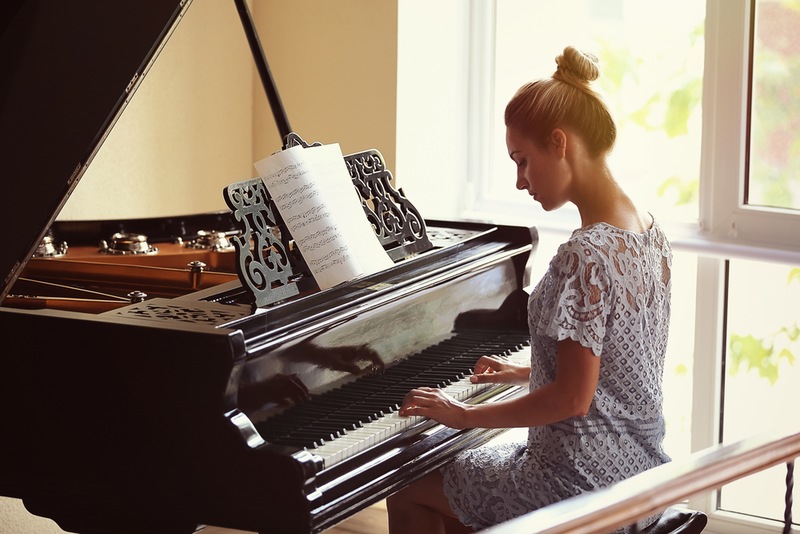 How to Keep Your Piano Clean Before, During, and After a Move