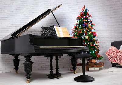 How To Decorate Around Your Piano This Holiday Season