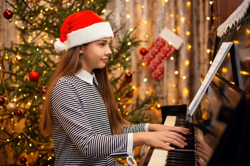 Using The Holidays to Cultivate the Love of Piano In Your Kids