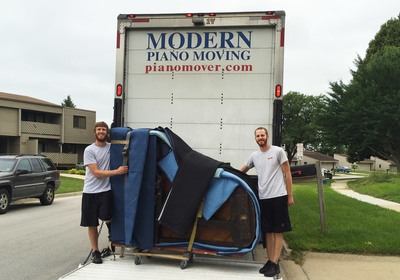 Modern Piano Moving: The Benefits of a Hands-On Team