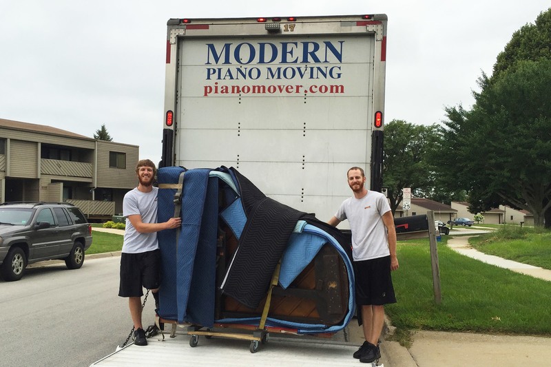 Modern Piano Moving: The Benefits of a Hands-On Team